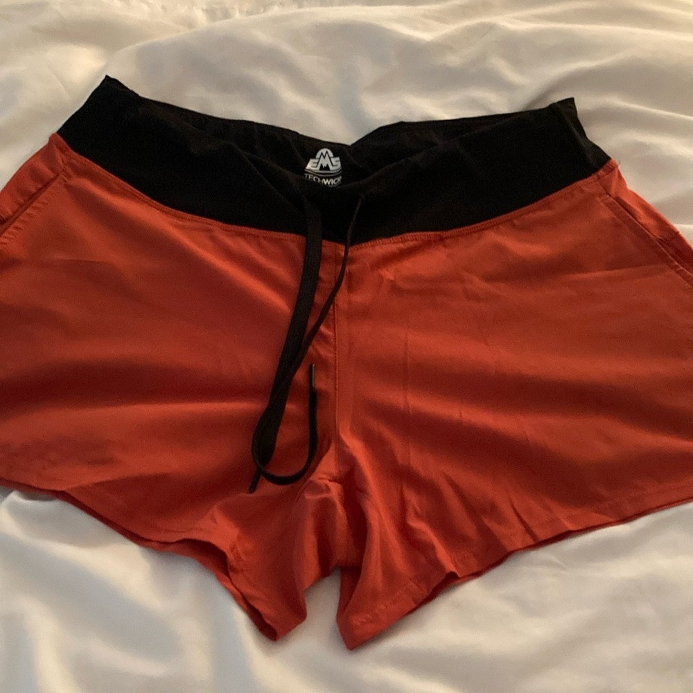 EUC EMS tech wick shorts